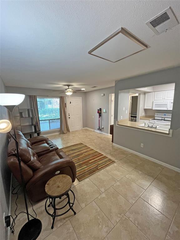 Building Photo - 1705 Crossing Pl Unit 131