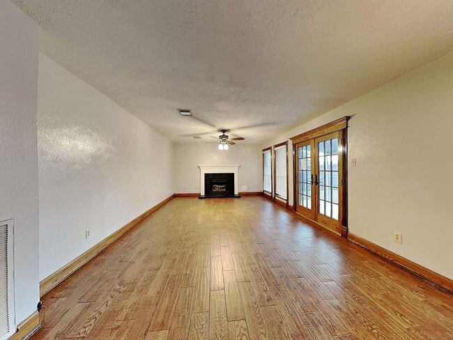 Photo - 103 Coral Bay Dr