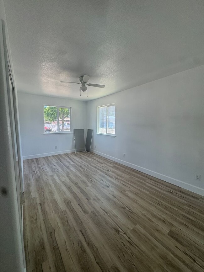 Photo - 2 bed/1 ba cottage - downtown Yuba City