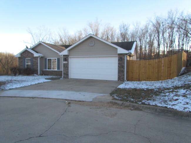 Photo - 15908 Tracker Ln