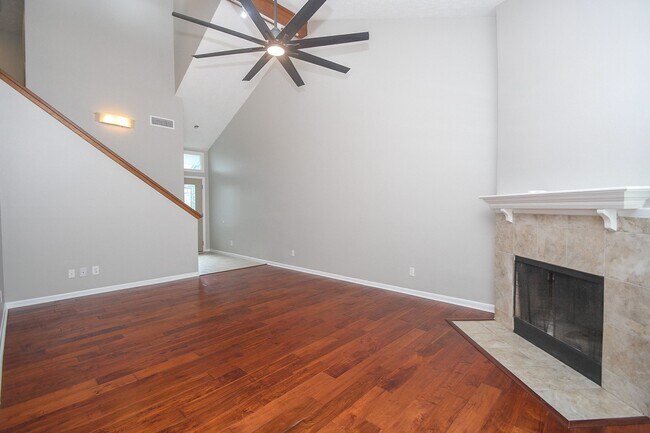 Photo - 239 Malone St Unit B