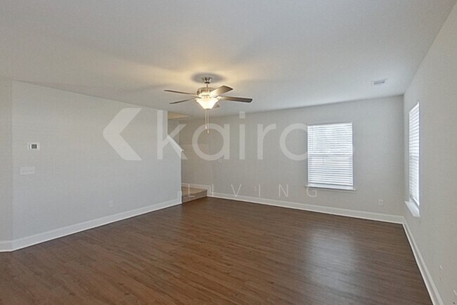 Photo - 103 Western Red Cedar Dr