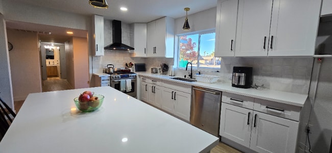 Photo - 1733 Ophir Dr