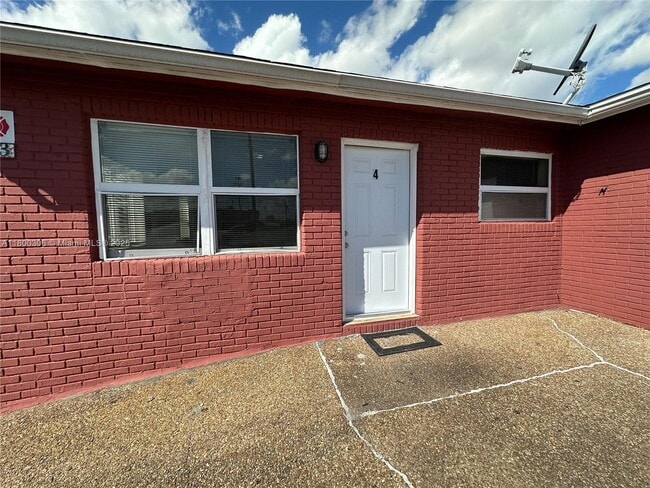 Photo - 623 NW 9th Ave Unit 4
