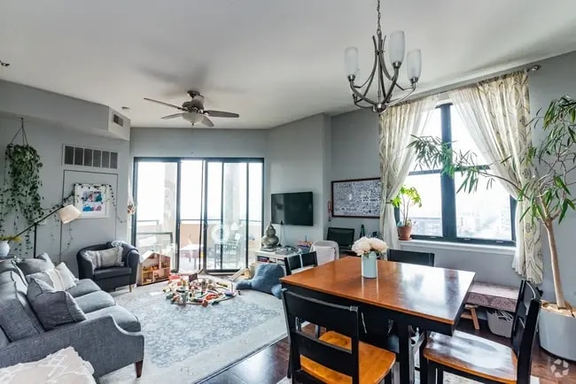 Building Photo - 1464 S Michigan Ave Unit # 01004 Rental