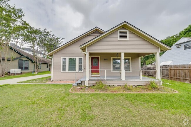 Building Photo - 912 Thornton Rd Rental