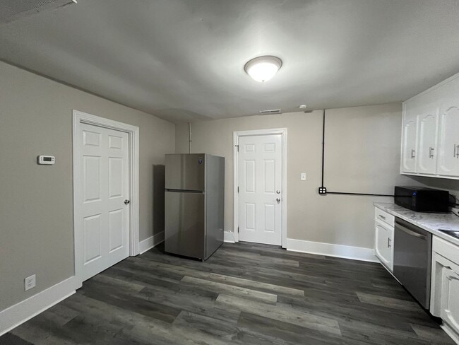 Photo - Charming 2 Bedroom / 1 Bath Home in Joelto...