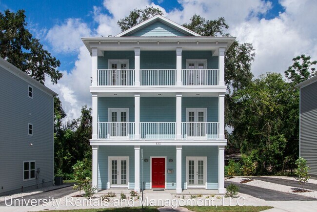 6 br, 6.5 bath House - 830 SW 9th Street - 6 br, 6.5 bath House - 830 SW 9th Street