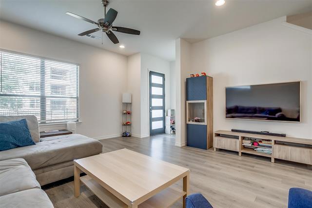 Photo - 207 Athenia Dr