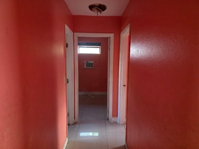 Photo - 1543 NW 10th Pl