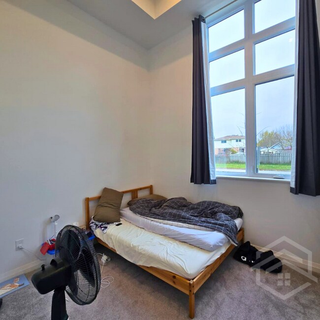 Photo - 1-Bedroom in Lakeshore North!! Unit 104