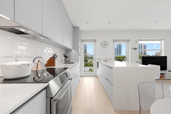 Building Photo - 363 Washington Ave Unit 63