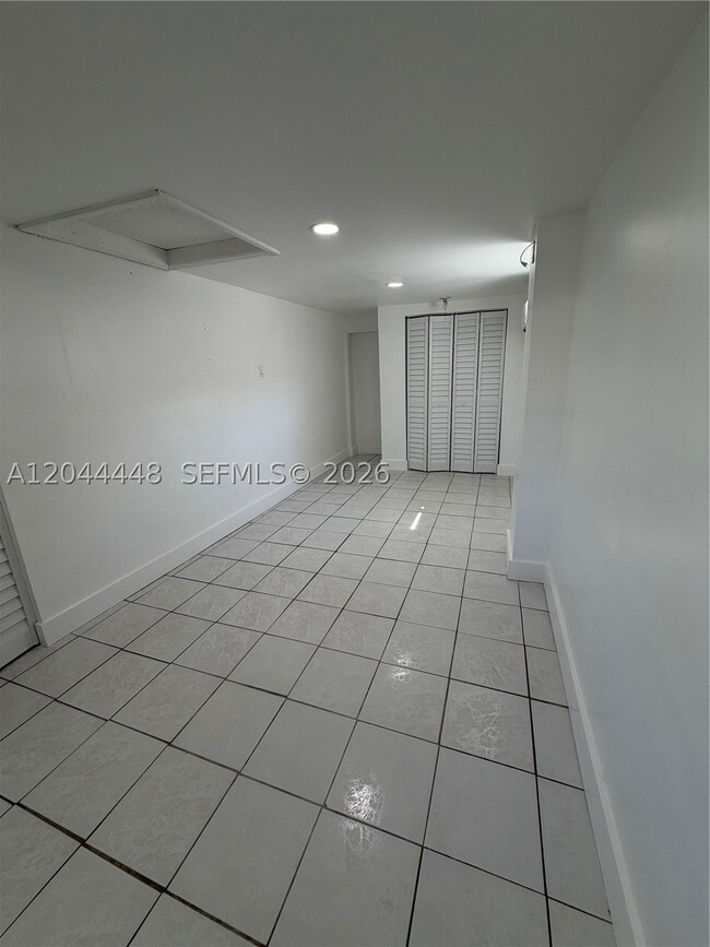 Photo - 1270 NE 178th St Unit 1