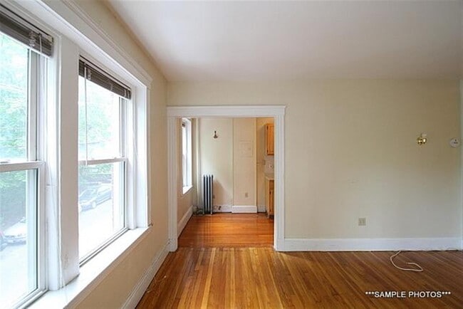 Photo - 32 Linnaean St