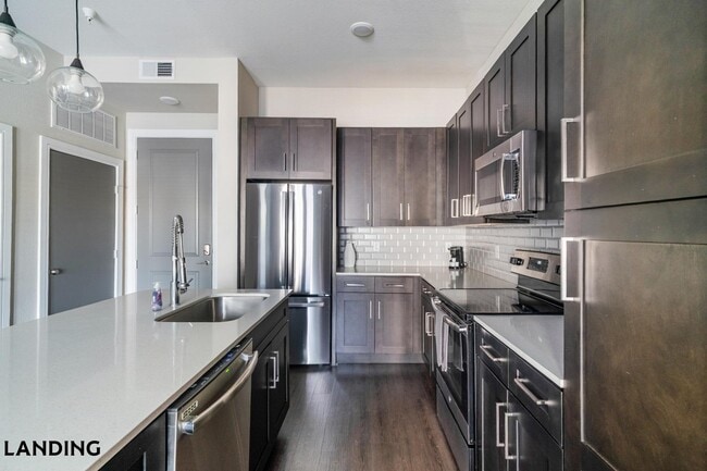 Photo - 1535 Canal St Unidad 703