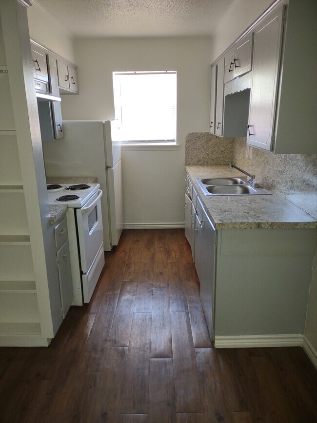 Photo - Townshires Apartments