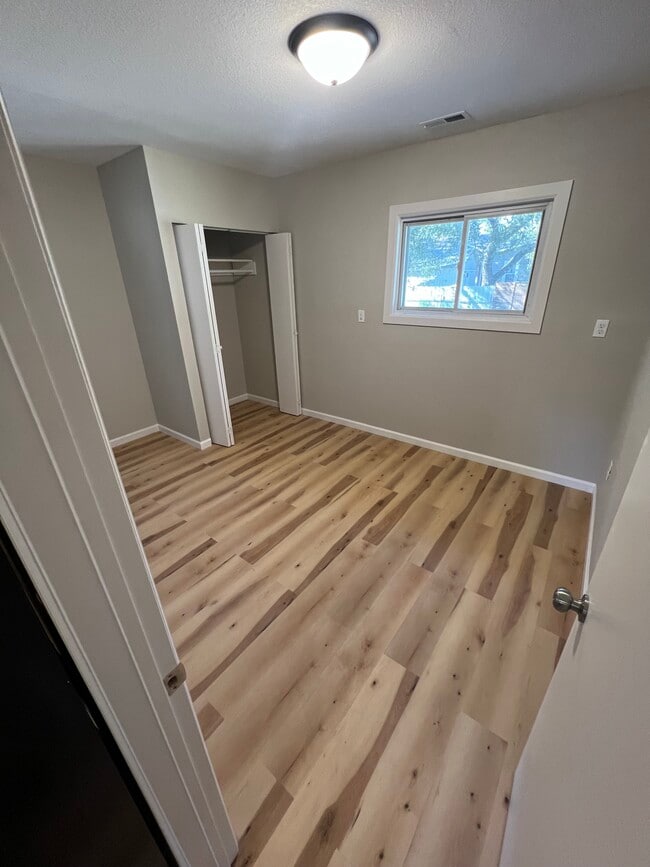 Photo - 211 McLain Ave