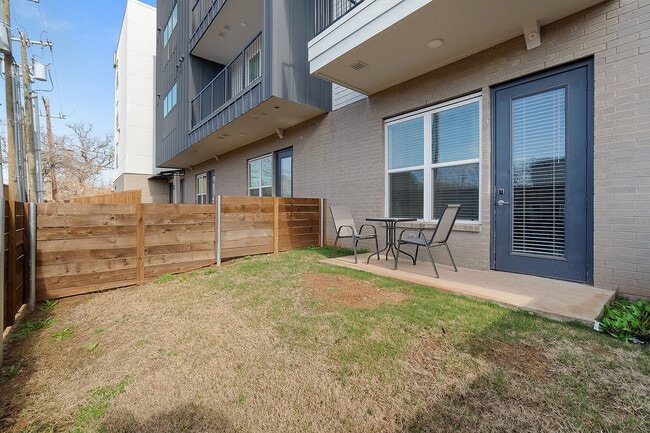 Building Photo - 2232 Empire Central Dr Rental