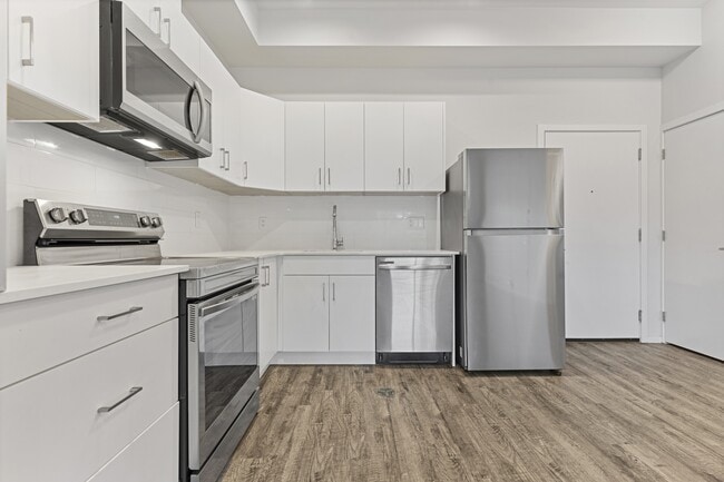 Photo - 46060-46060 Mellard Ave