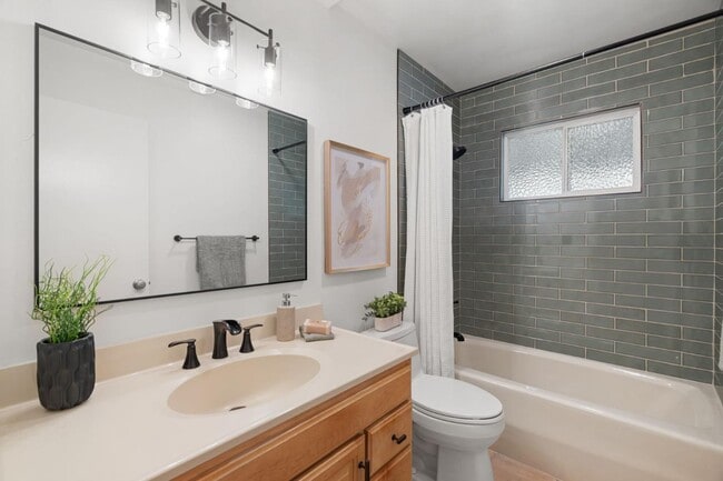 Photo - 1106 Viscaino Ave