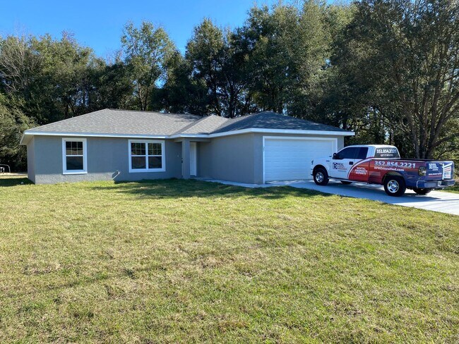 Photo - Custom Home - Desirable SE Ocala Neighborhood 3/2/2 **Won't Last**