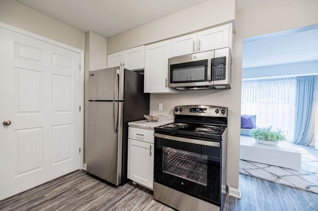 Woodland Creek Townhomes and Apartments