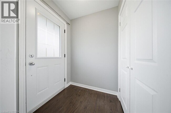 Photo - 138 Henry St