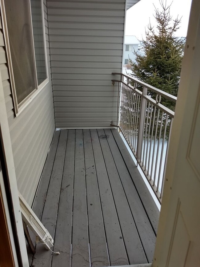 905 E Riggs St Unit 3