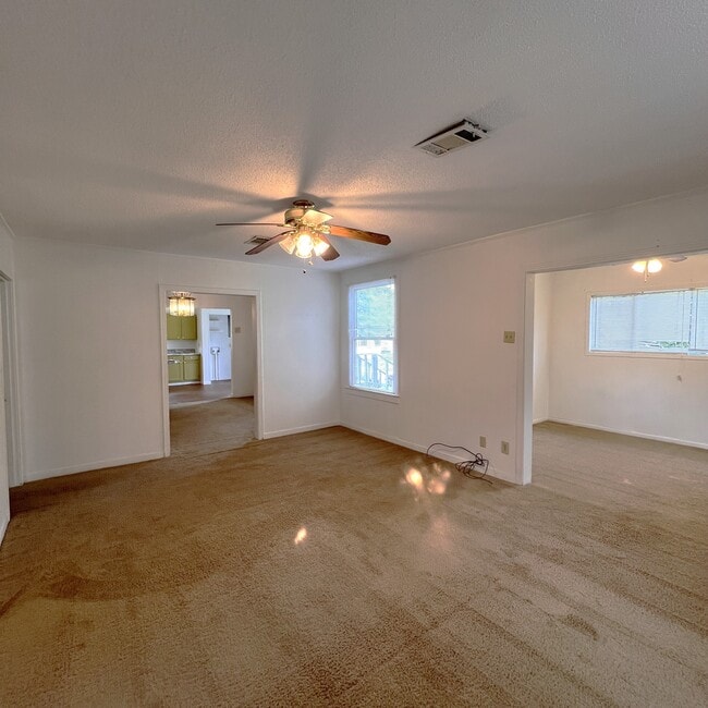 Photo - 900 Marvin Ave