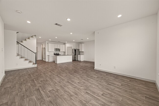 Photo - 6903 Green Embers Ln