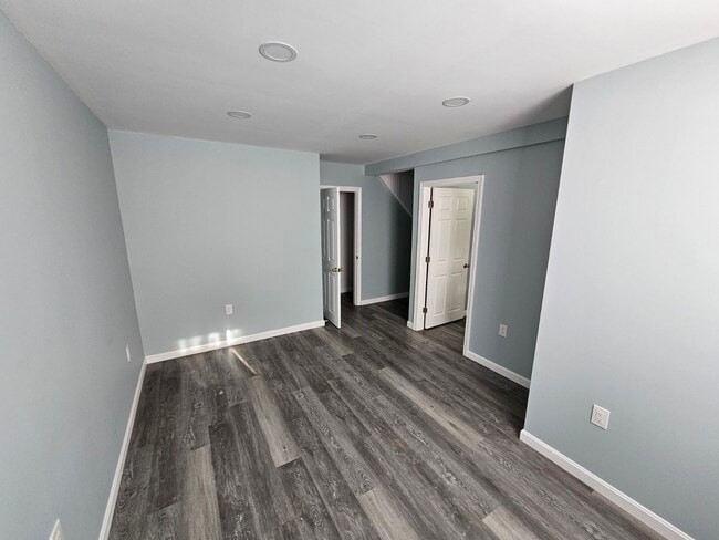 Photo - 1230 Smyth Rd Unit 2