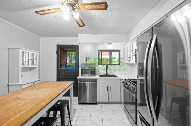 Photo - Charming 2-Bedroom Home with Modern Comfor...