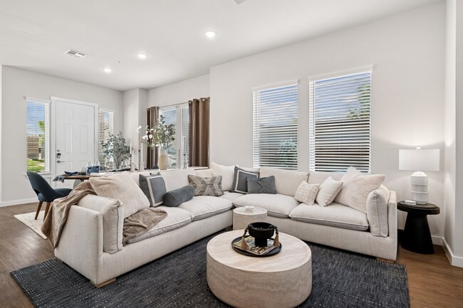 Photo - Avendale Painted Tree