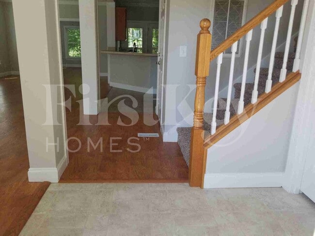 Photo - 1911 Chestnut Oak Ln