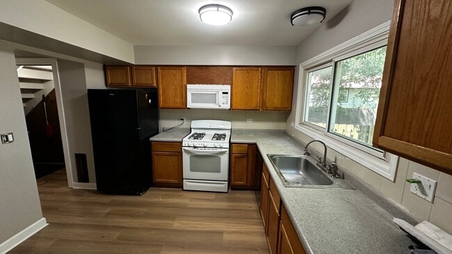 Photo - 2199 London Dr