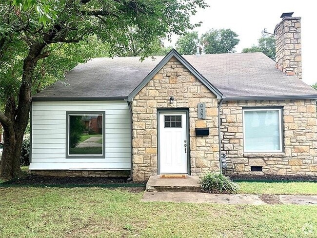 Building Photo - 2 Bed 1 Bath Tulsa Rental Home - Available...