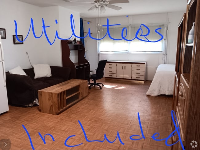 Building Photo - 137 White St Unit 2 Rental