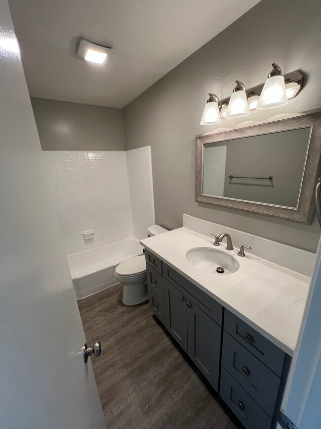 Photo - 120 S Belmont St