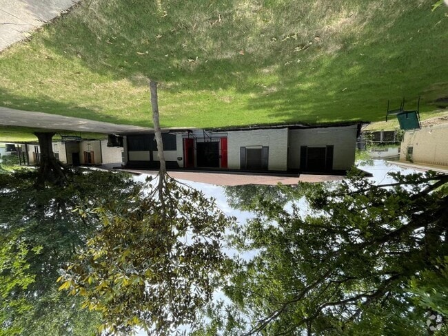 Building Photo - 2138 Lynbrook Ln Rental