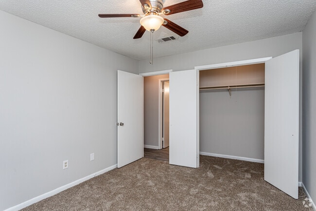 1BR, 1BA - The Dogwood