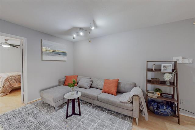 Photo - 5916 Gaston Ave Unit 304