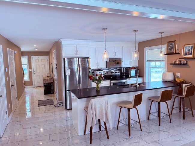 Photo - Luxury Duplex Unit #B