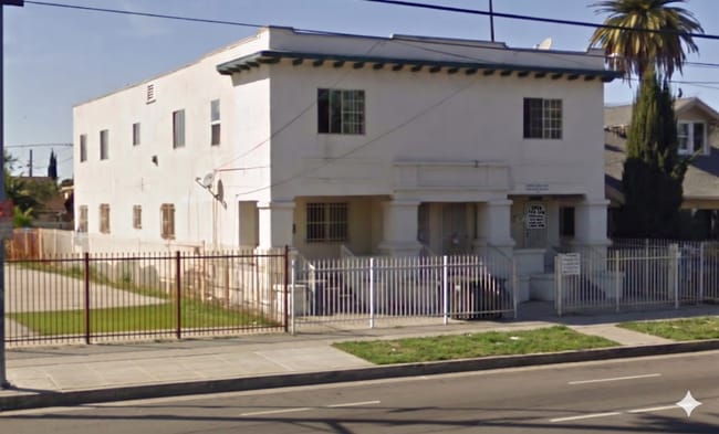 Building Photo - 5263 S Figueroa St Unit Bottomright