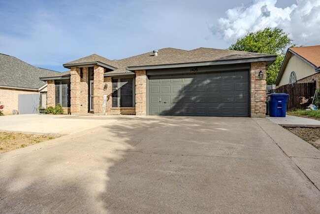 Photo - 1425 Longhorn Dr
