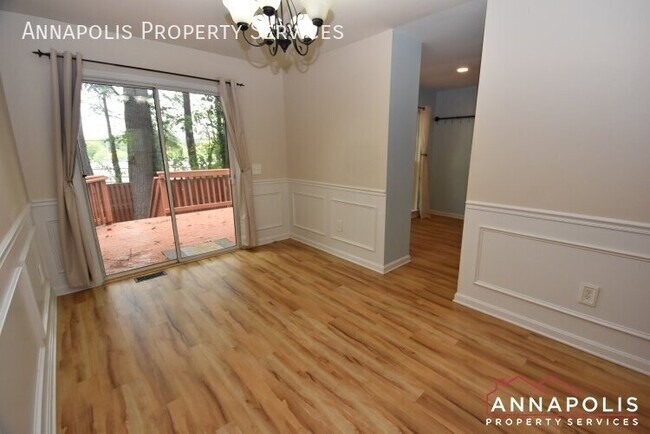 656 Howards Loop