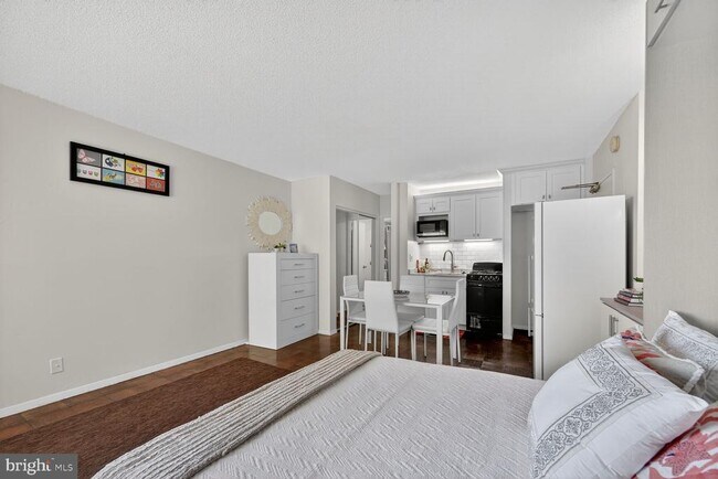 Photo - 4515 Willard Ave Unit 2105S