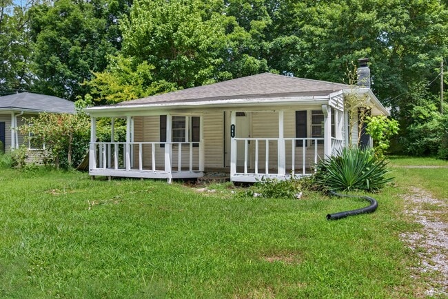 Photo - 141 W Rossview Rd