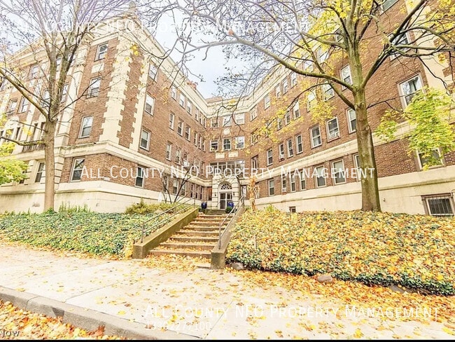 Photo - 2330 Euclid Heights Blvd Unit APT 105
