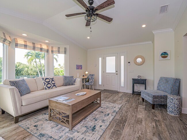 Photo - 856 Norfolk Pine Ln