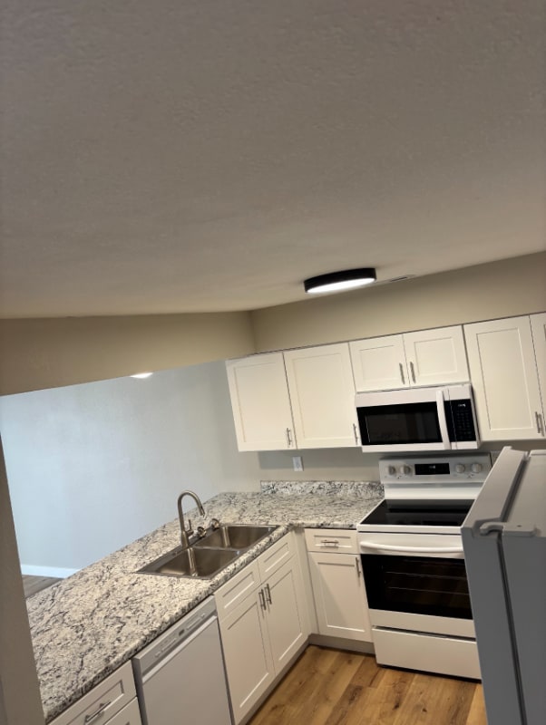 Photo - 1068 Mace Rd